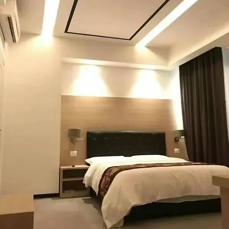 호텔 Alba 2*